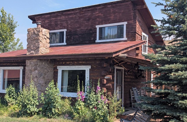 Family Ranch with Guest Cabin