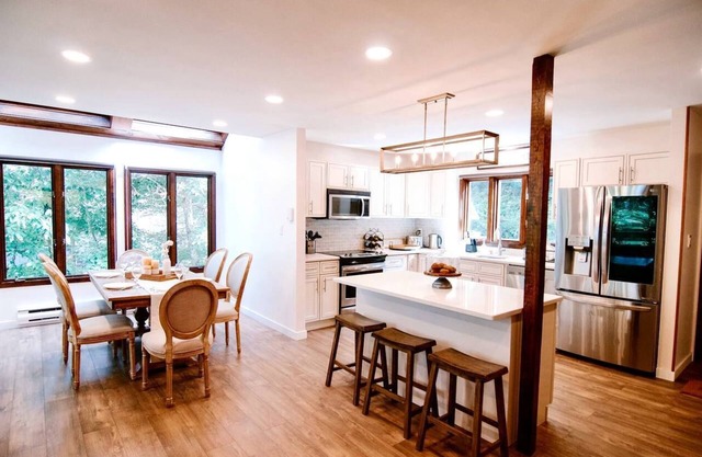 Family Retreat with Sauna and Hot Tub