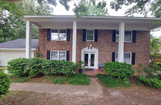 Family sized comfort near Fort Jackson