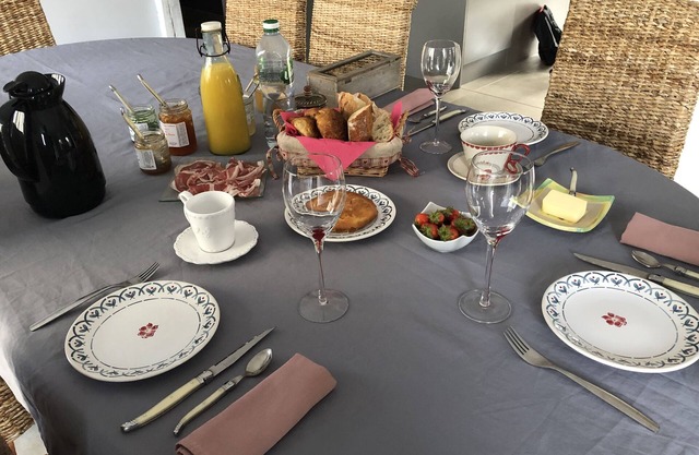 Family suite in bed and breakfast, Auvergne, Puy de Dôme