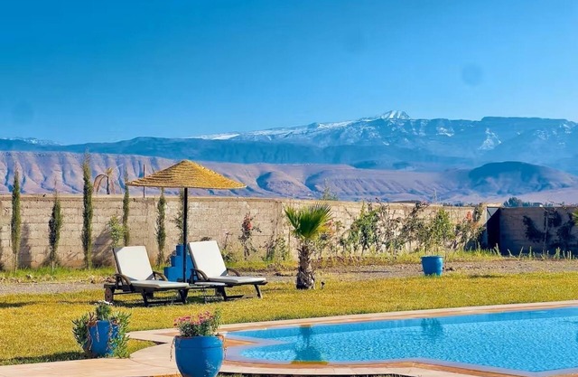 Family villa with swimming pool and a wonderful mountain view