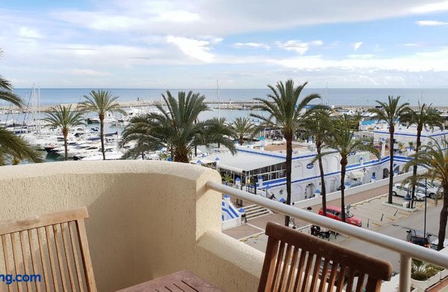 Fantastic Apartment In Front Of The Sea & Marina