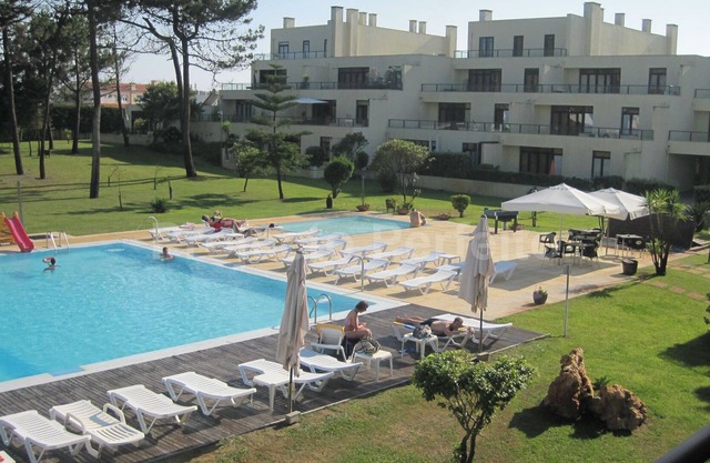 Fantastic, beach front, lagoon and walkways. Oporto City 15 minutes away