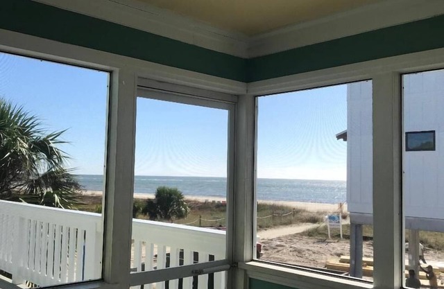 Fantastic Beach views, Great house & just steps until your feet are in the sand!