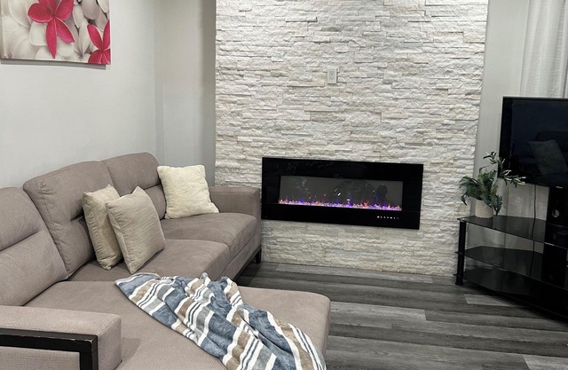 Fantastic Bungalow just by 401, Oshawa Shopping Centre Mall and Tech University.