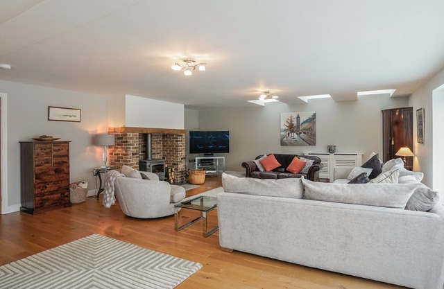 Fantastic detached house with countryside views.