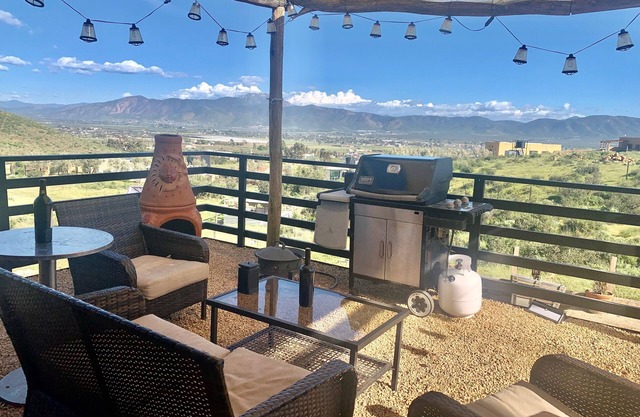 Fantastic Home Luxury Views within Minutes to Favorite Wineries