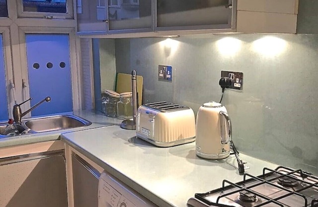 Fantastic London Location. Great Price