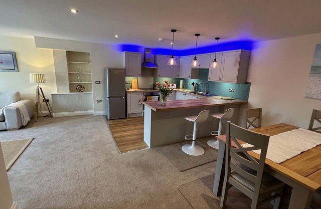 Fantastic modern Luxury Apartment in Salisbury City Centre - Free Parking