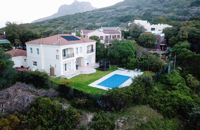Fantastic property in Hout Bay, Cape Town!