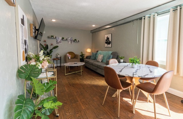 Fantastic Remodeled 1BR Close to the Beach