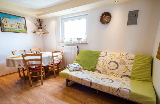 Farm Stay Ana - Apartment 2