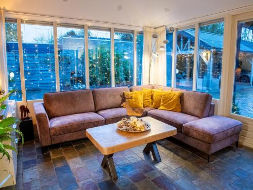 Farm Stay Near Bronkhorst, cleaning included
