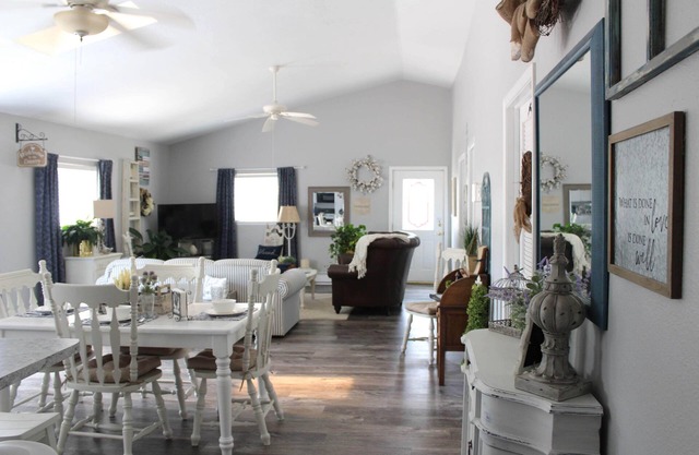Farm, Unique, Immaculate, Close to City but Feels like Country, One of a Kind!