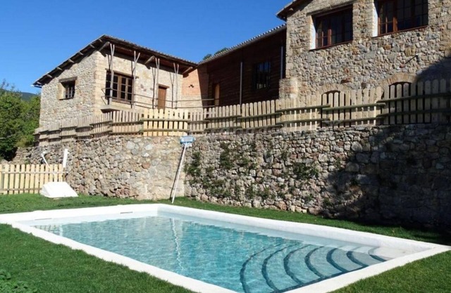 Farmhouse 'Cal Jep Costa' with Mountain View, Private Pool and Wi-Fi