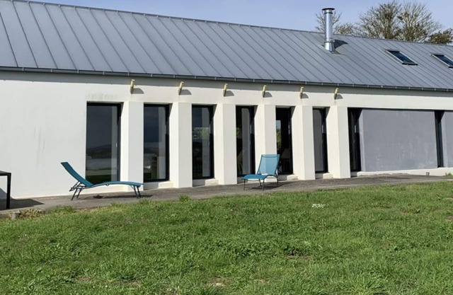 Farmhouse in Lannilis near Stunning Beaches