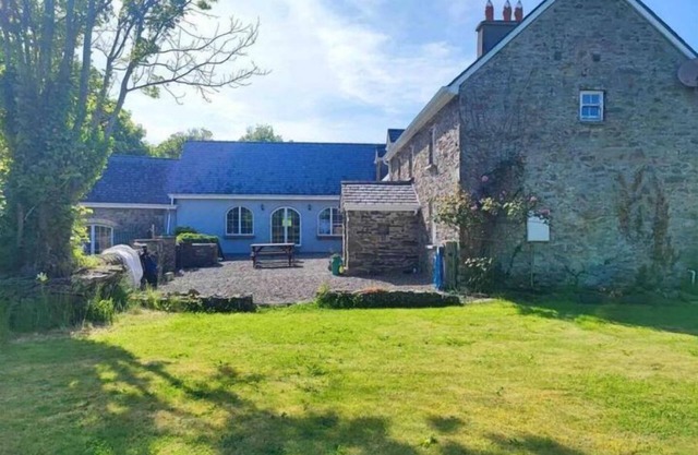 Farmhouse in the perfect location to discover Ireland