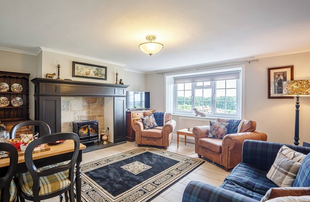 Farmside Cottage-UK35018