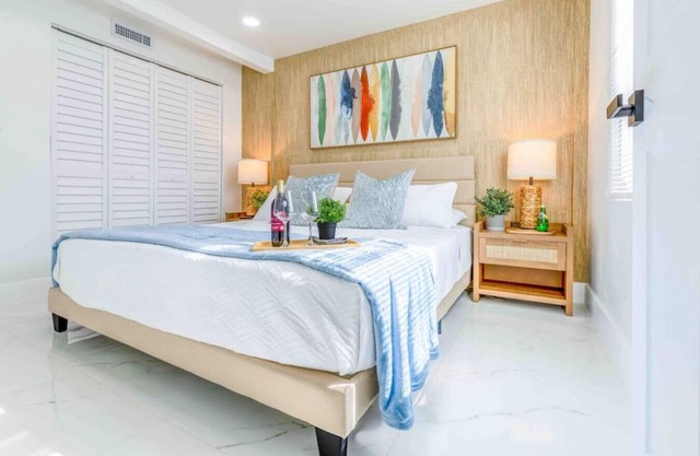 Fast Wi-Fi | 10 Min Wynwood | Laundry | Fire Pit