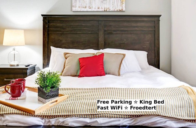 Fast WiFi - Underground Parking - King Bed - Near Froedtert