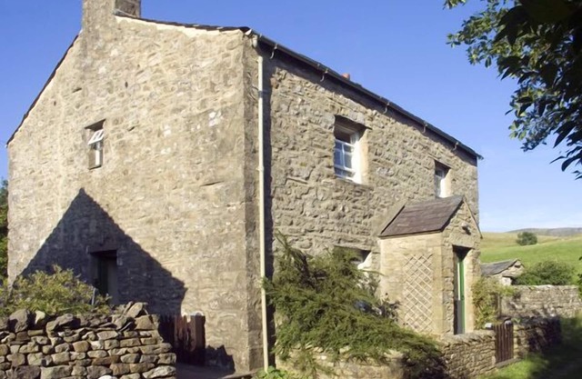 FAWBER COTTAGE, family friendly in Horton-In-Ribblesdale