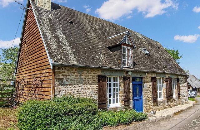 Feel a bit like in a fairy tale and spend your vacation in this charming stone house.