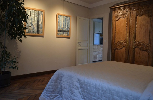 Feel at home in charming, trendy South Pigalle