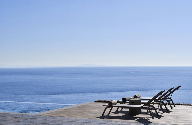 Feeling the endless blue !
