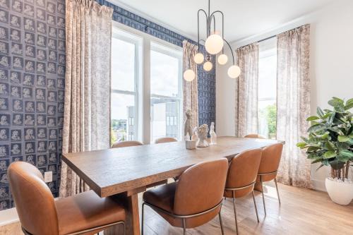 Felicity & Felix at The Lucy by Stay Local Nashville