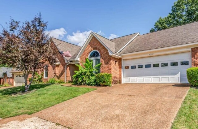 Fenced Yard w/Pool! Comfy & Convenient in Cordova