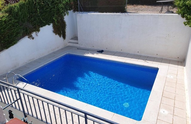 FENER DE BAIX 4 Fantastic apartment with pool and see views.