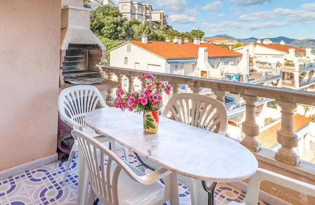Fener de Dalt 88 - apartment with wifi and pool