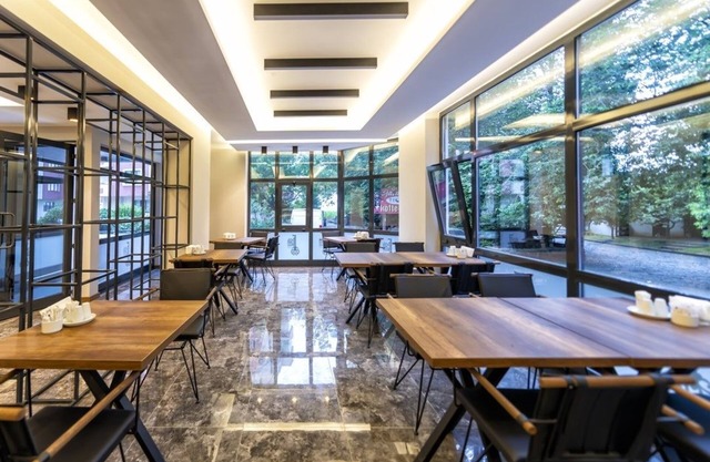 Ferah Suites Hotel