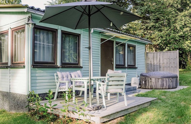 Ferienhäuser Insel Usedom - Waldhaus 3 - Waldgrundstück Direkt am Achterwasser!