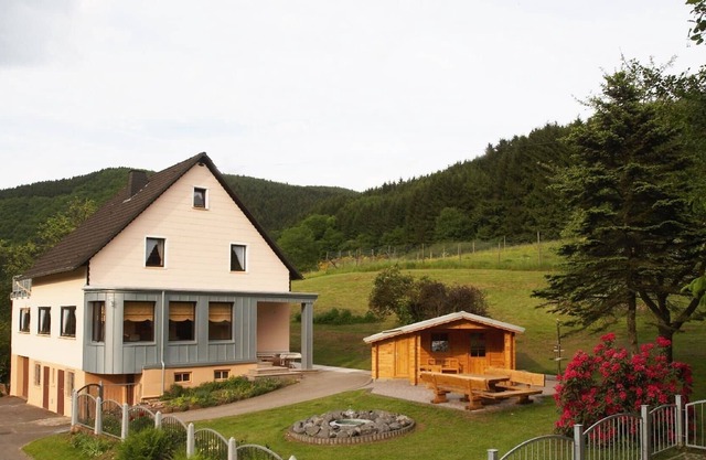 Ferienhaus für 12 Gäste mit 250m² in Birresborn