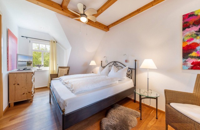 Ferienhaus Rügenbrise mit Seeblick direkt am Wasser