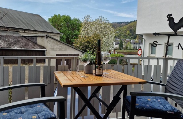 Ferienhaus Steigrhein Apartment mit Balkon und Flussblick im Erdgeschoss