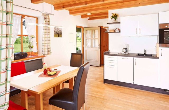 Ferienwohnung bis 2 Personen, 1 sep. Schlafzimmer, EG. Terrasse