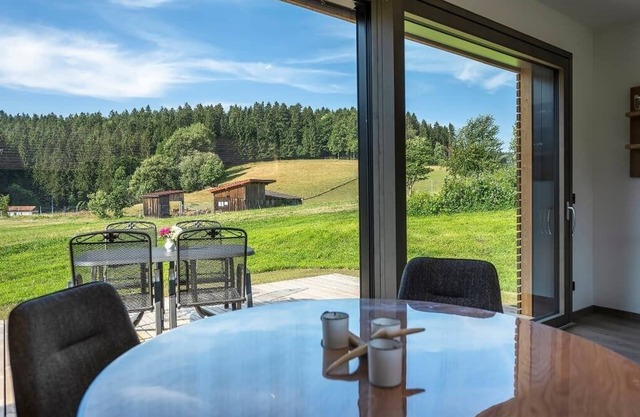 Ferienwohnung mit Barrierefreier Dusche und Terrasse mit Blick auf Hirschgehege