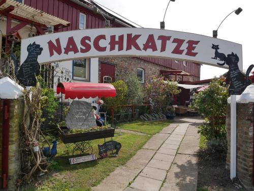 Ferienwohnungen Naschkatze Usedom mit Garten, Ruhe & Blick auf den Wieck in Krummin