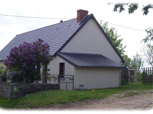 Fermette au calme avec jardin clos, proche station thermale, animaux acceptés et nombreuses commodités - FR-1-489-244