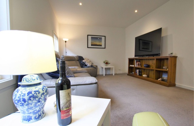 Fermoy Cottage - lovely 2 bedroom cottage