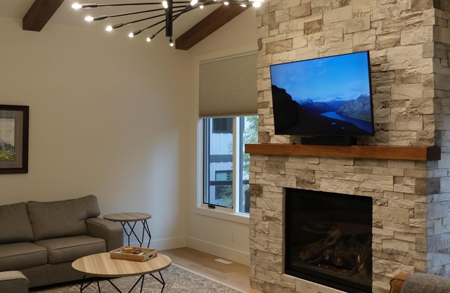 Fernie Escape Mountain Home on the Ski Hill