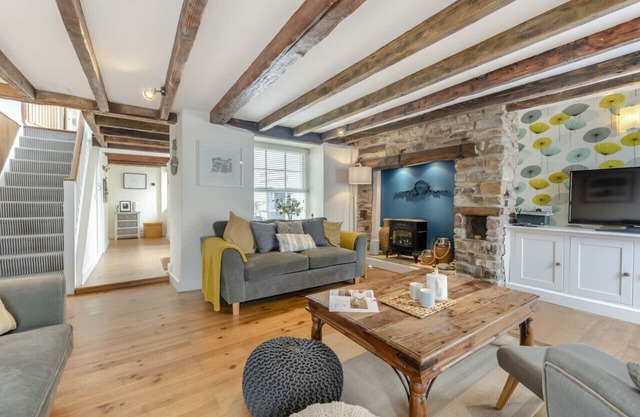 Ferrymans Cottage - Three Bedroom House, Sleeps 6