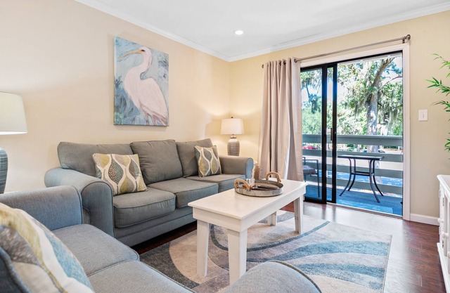 Fiddler's Cove 9E, 2BR, Tennis, Pool, Racquetball, Beach Access, Sleeps 6