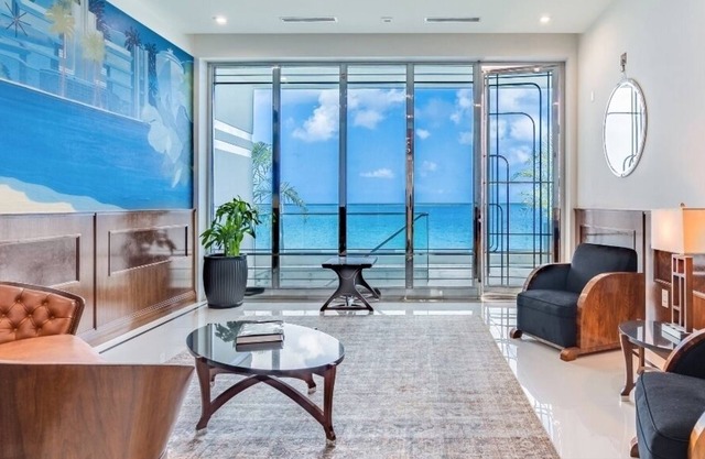 FIN #14 - Art Deco Oceanfront Luxury Condo
