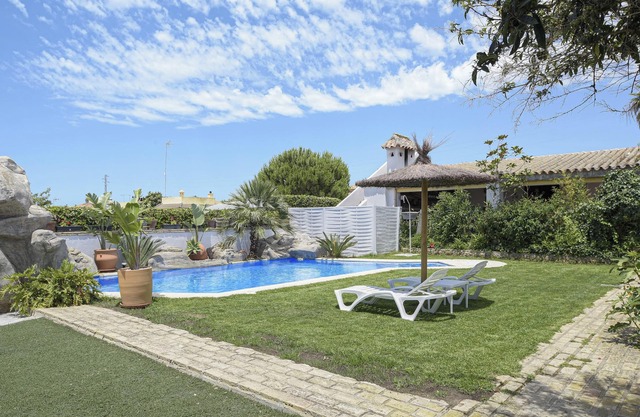 Finca Abril Piscina Compartida