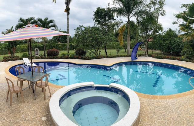 FINCA EL PROVENIR, swimming pool, jacuzzy, basketball, ping pong, yew