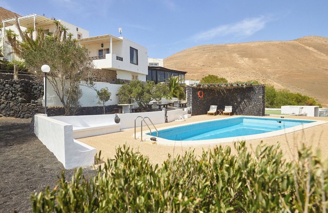 'Finca La Calerita C' with Sea View