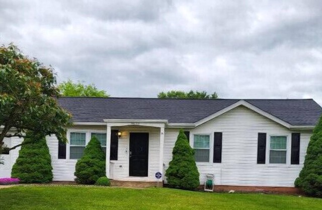Find Your Dream Home: Unique and Convenient 2-Story House!